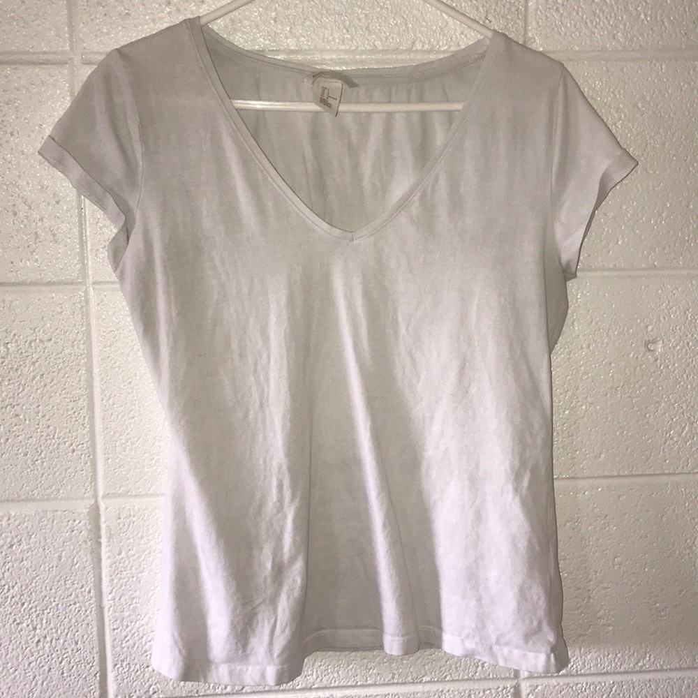 White tee